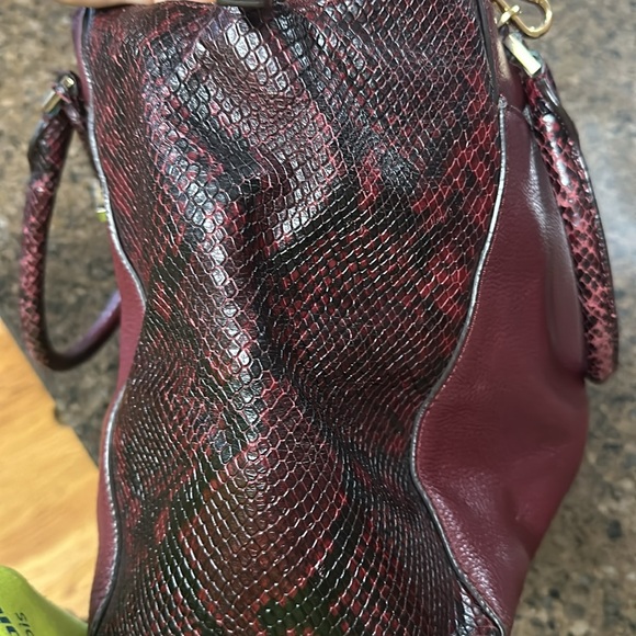 Michael Kors Pebble bag. - Picture 6 of 11